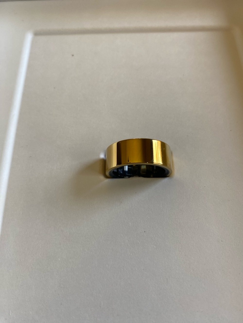 Ultrahuman AIR Smart Ring. Brand new in box. Shiny Gold. Size 6. Never used.
